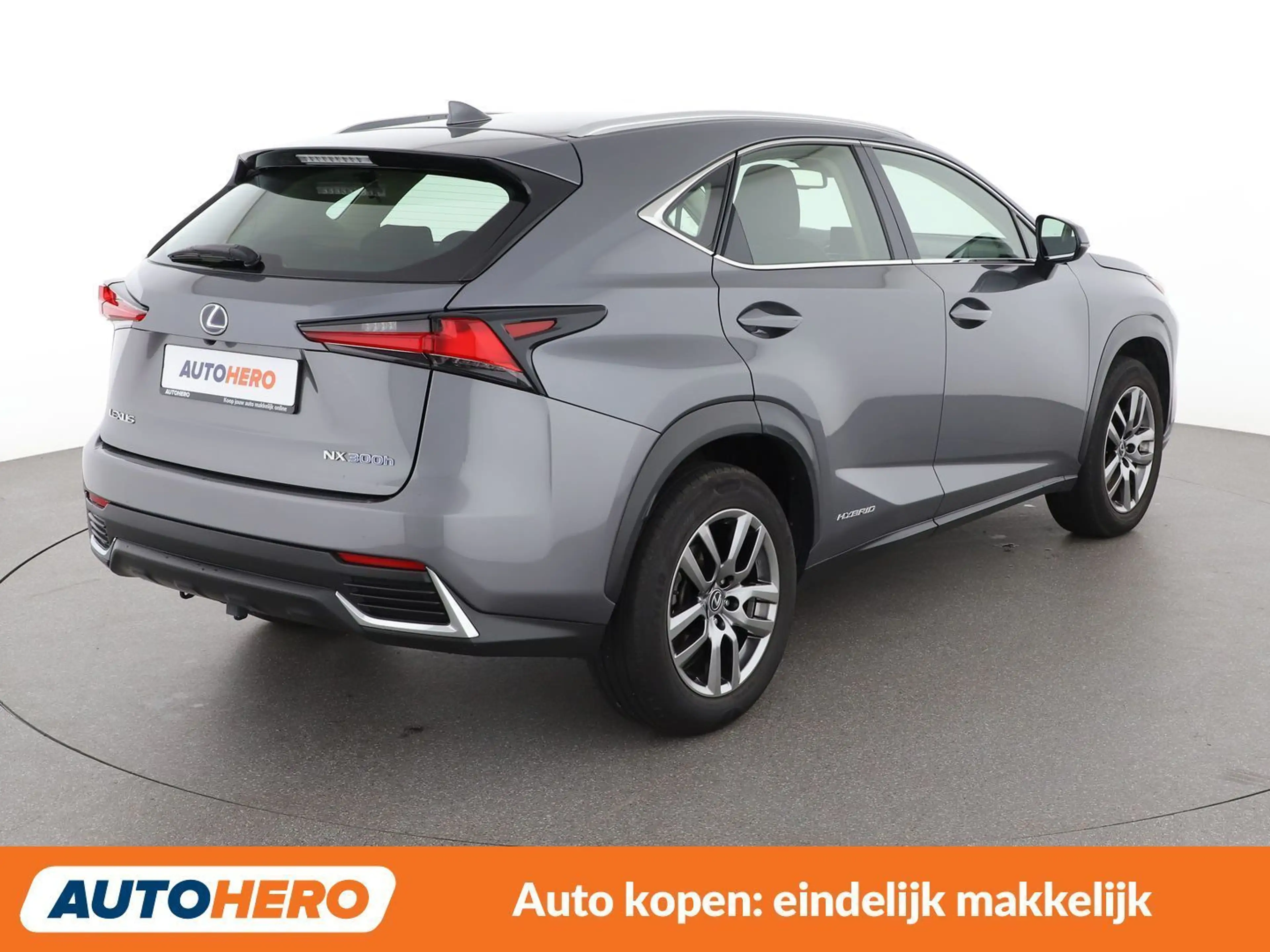 Lexus NX 300h NX 300h E-Four Pack Business — photo 6