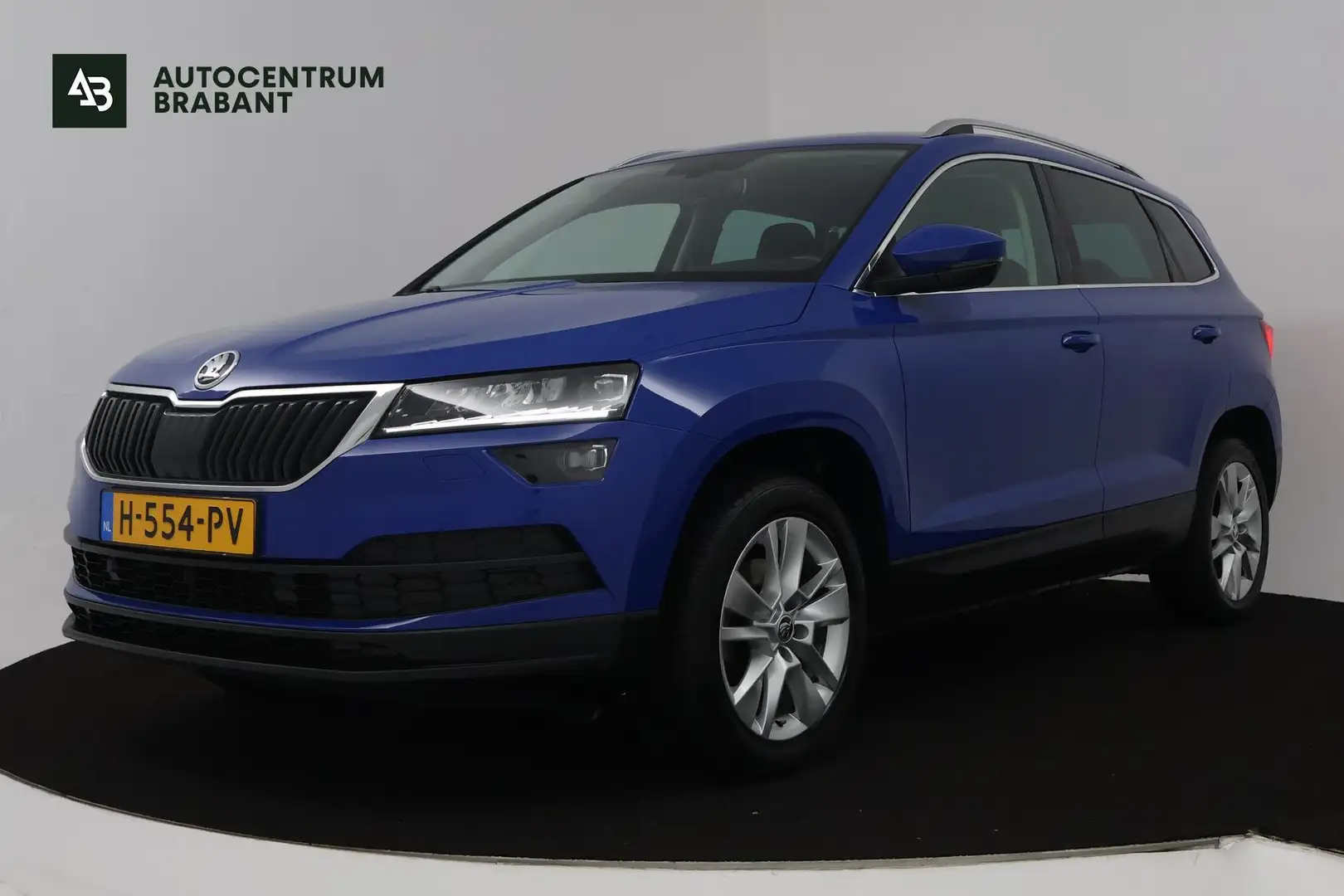 Skoda Karoq 1.5 TSI ACT Business Edition (TREKHAAK, STOELVERVA Bleu - 1