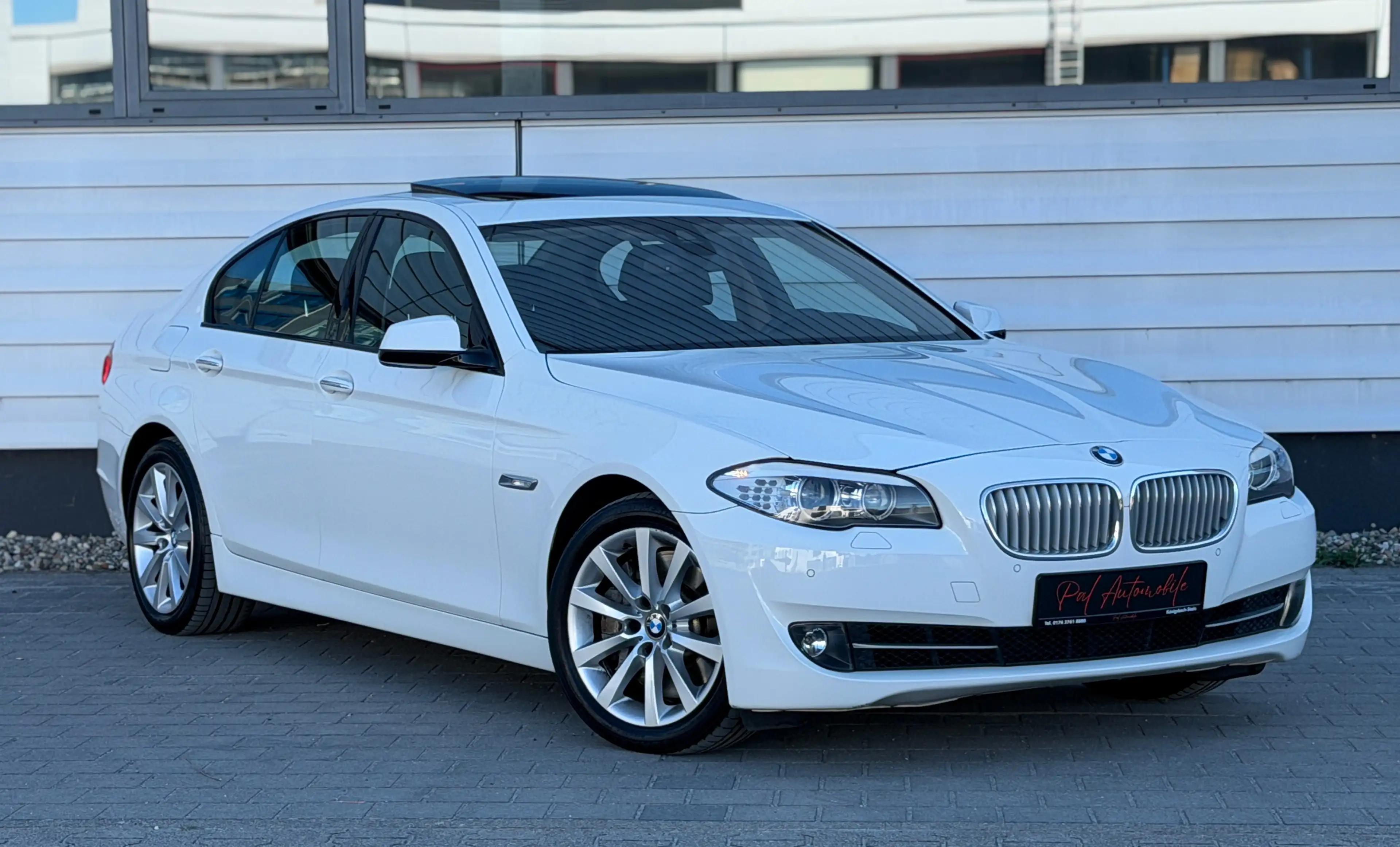 BMW 550 550i HuD Leder S-Dach Kamera Totwinkel Tempo i
