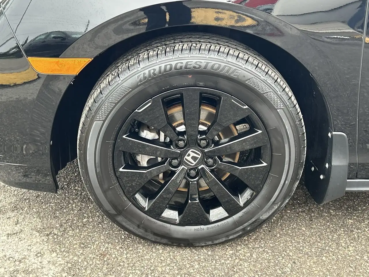 Honda Odyssey снимка Honda Odyssey