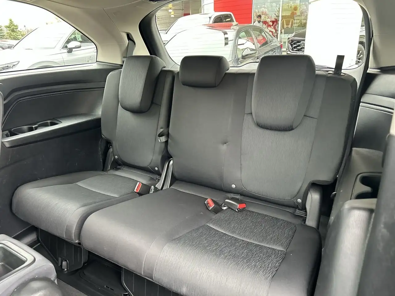 Honda Odyssey снимка Honda Odyssey