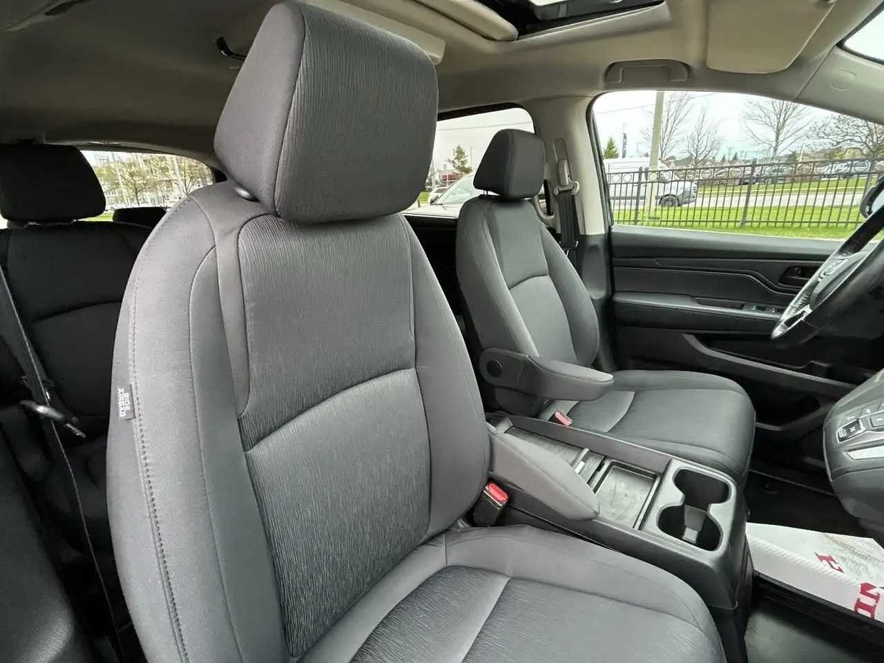 Honda Odyssey снимка Honda Odyssey