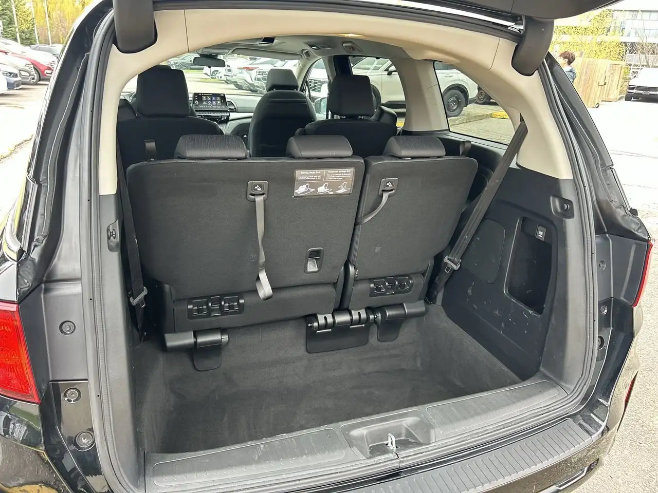 Honda Odyssey снимка Honda Odyssey