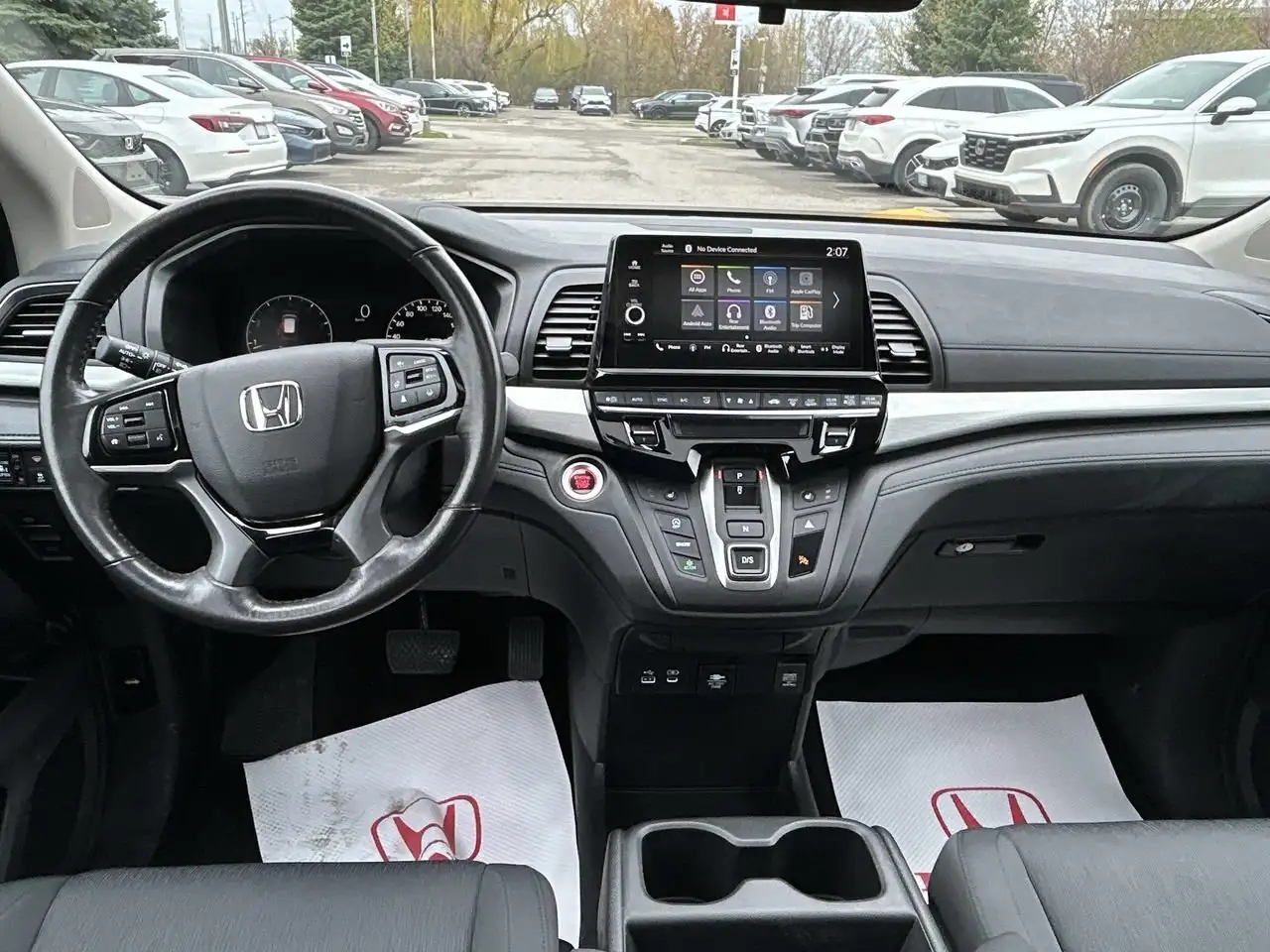Honda Odyssey снимка Honda Odyssey