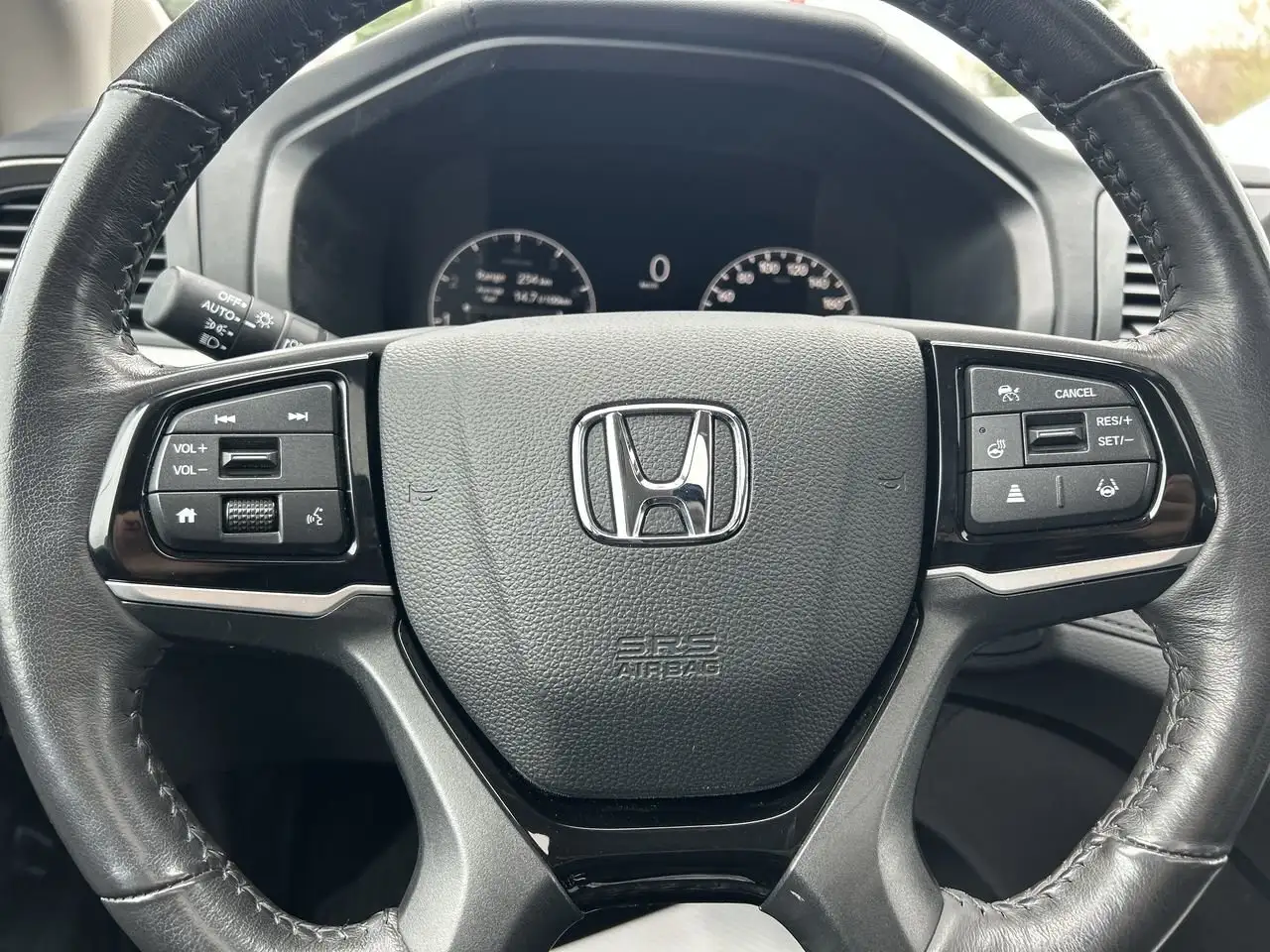 Honda Odyssey снимка Honda Odyssey