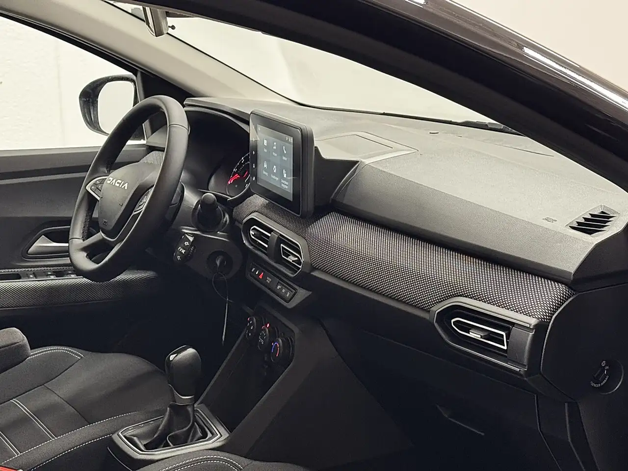 Dacia Sandero / LANE ASSIST/ TEMPOMAT/ SPORTSITZE V. MIT SITZ... 36