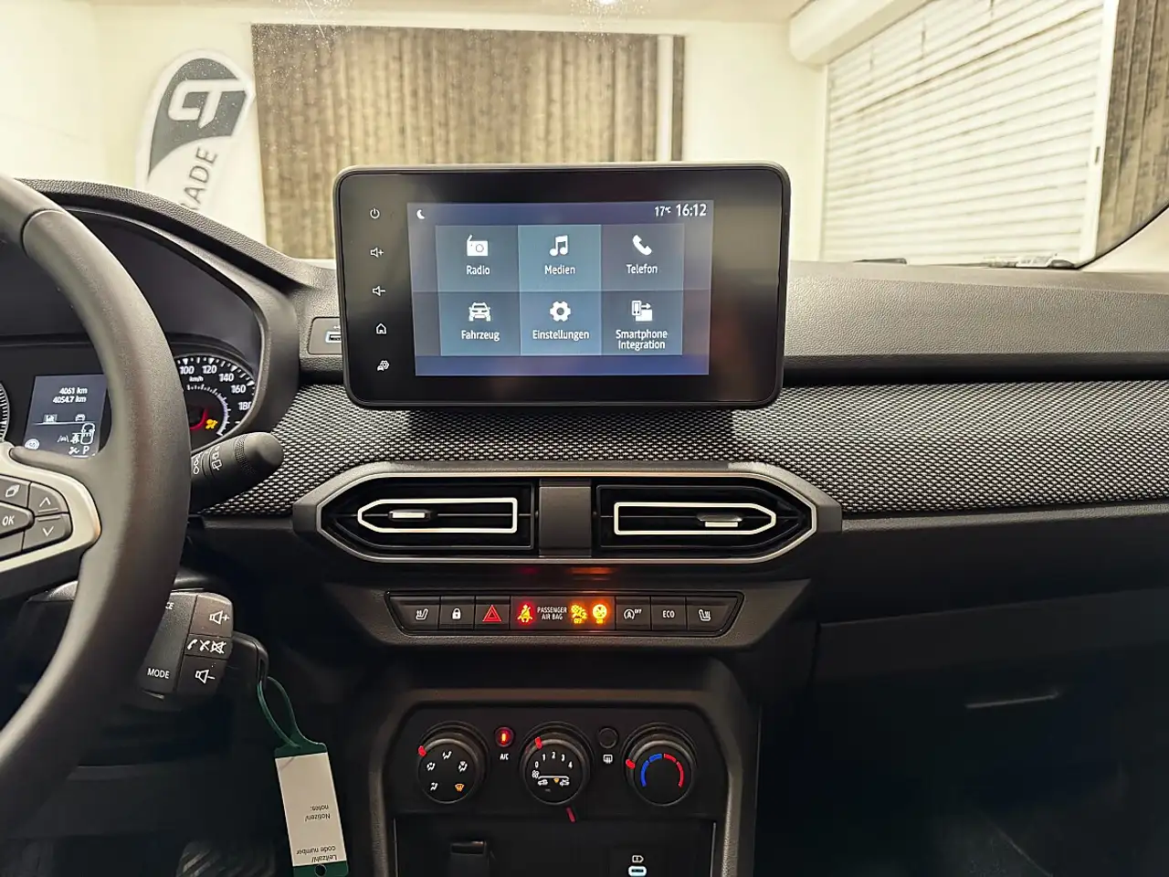 Dacia Sandero / LANE ASSIST/ TEMPOMAT/ SPORTSITZE V. MIT SITZ... 19