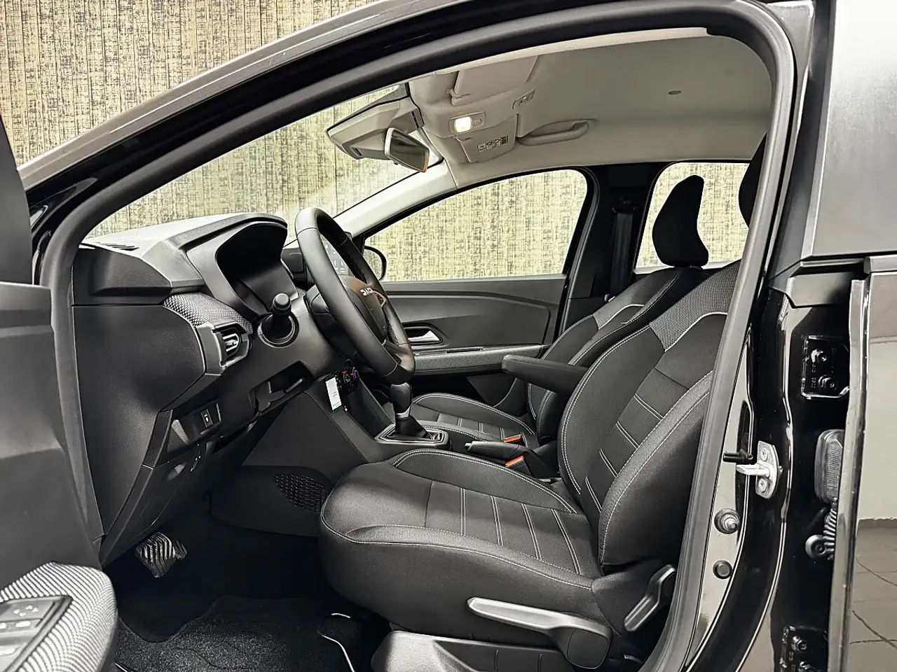 Dacia Sandero / LANE ASSIST/ TEMPOMAT/ SPORTSITZE V. MIT SITZ... 9