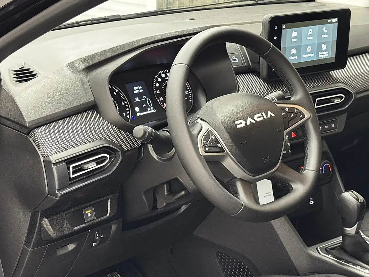 Dacia Sandero / LANE ASSIST/ TEMPOMAT/ SPORTSITZE V. MIT SITZ... 11