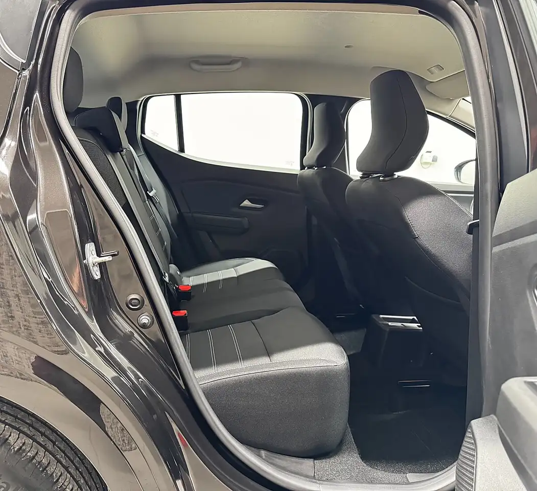 Dacia Sandero / LANE ASSIST/ TEMPOMAT/ SPORTSITZE V. MIT SITZ... 34