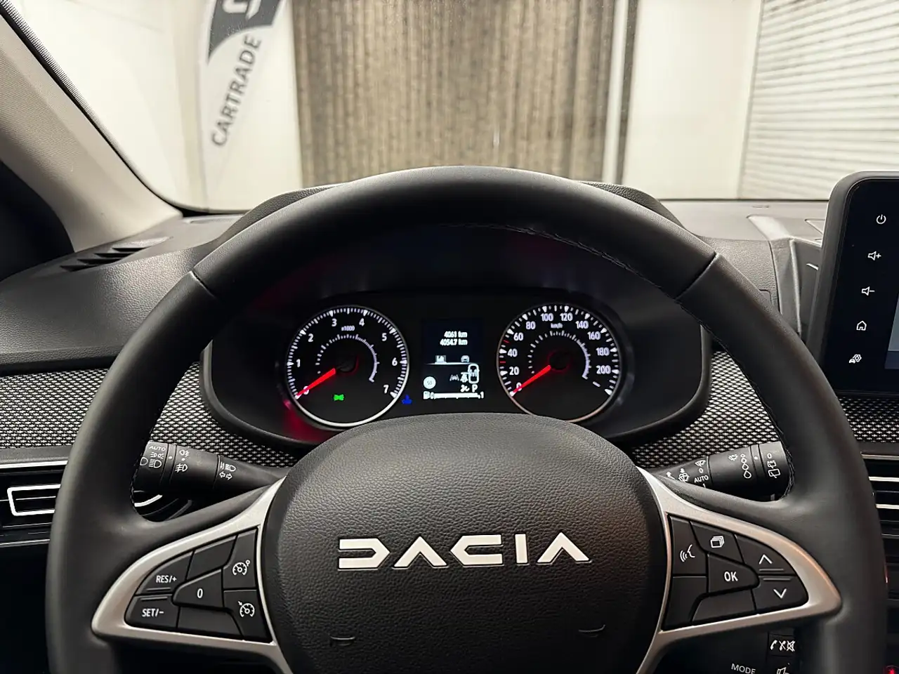 Dacia Sandero / LANE ASSIST/ TEMPOMAT/ SPORTSITZE V. MIT SITZ... 14