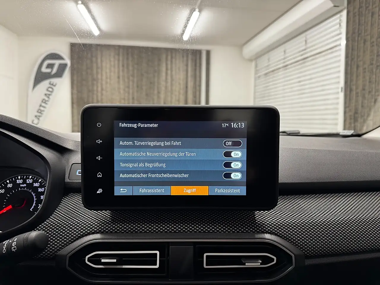 Dacia Sandero / LANE ASSIST/ TEMPOMAT/ SPORTSITZE V. MIT SITZ... 27