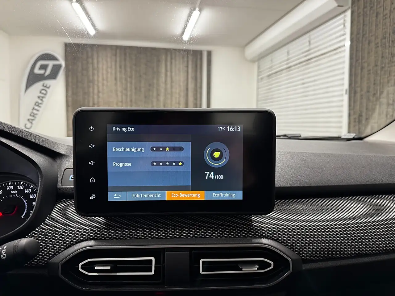 Dacia Sandero / LANE ASSIST/ TEMPOMAT/ SPORTSITZE V. MIT SITZ... 29