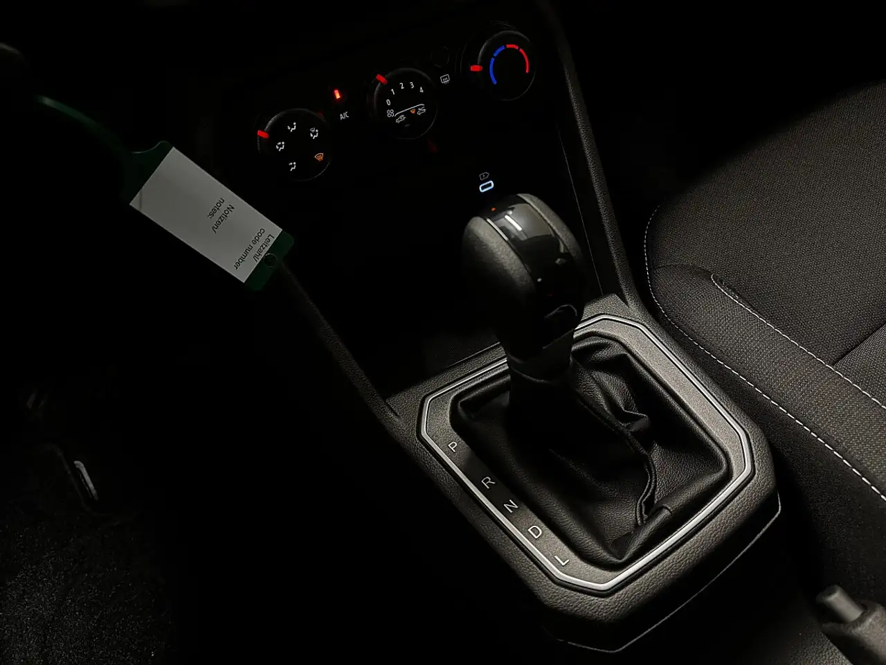 Dacia Sandero / LANE ASSIST/ TEMPOMAT/ SPORTSITZE V. MIT SITZ... 17