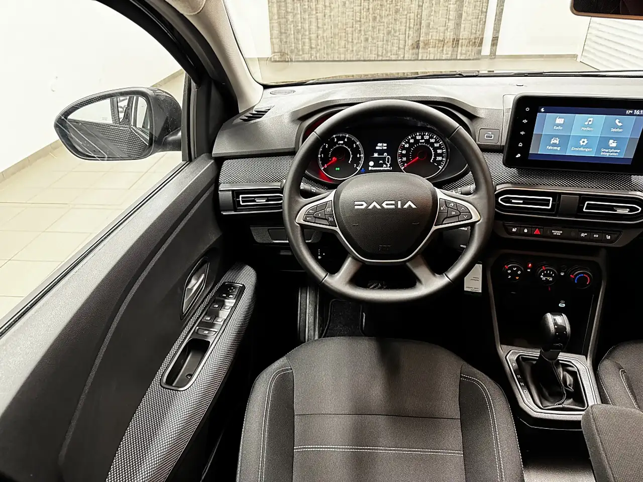 Dacia Sandero / LANE ASSIST/ TEMPOMAT/ SPORTSITZE V. MIT SITZ... 13