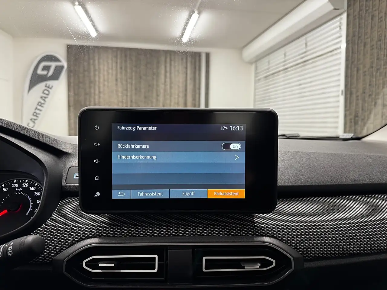 Dacia Sandero / LANE ASSIST/ TEMPOMAT/ SPORTSITZE V. MIT SITZ... 28