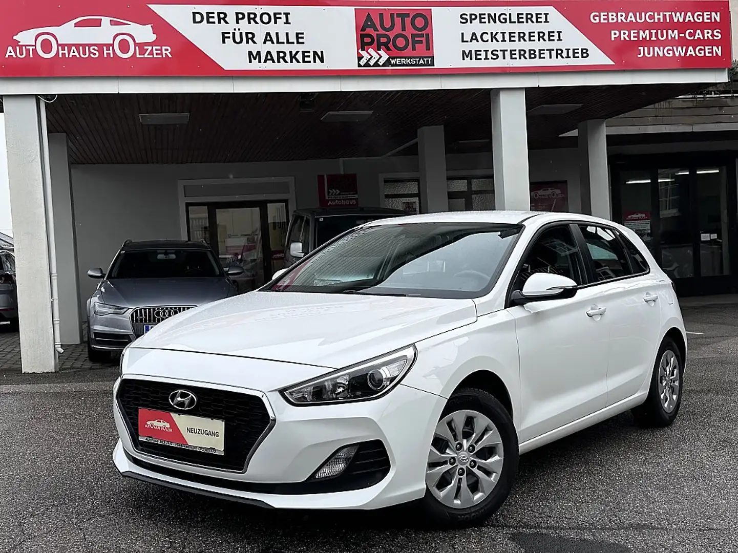 Hyundai i30 1,4 MPI Entry *1.Besitz, Garantie, Tempomat* Weiß - 1