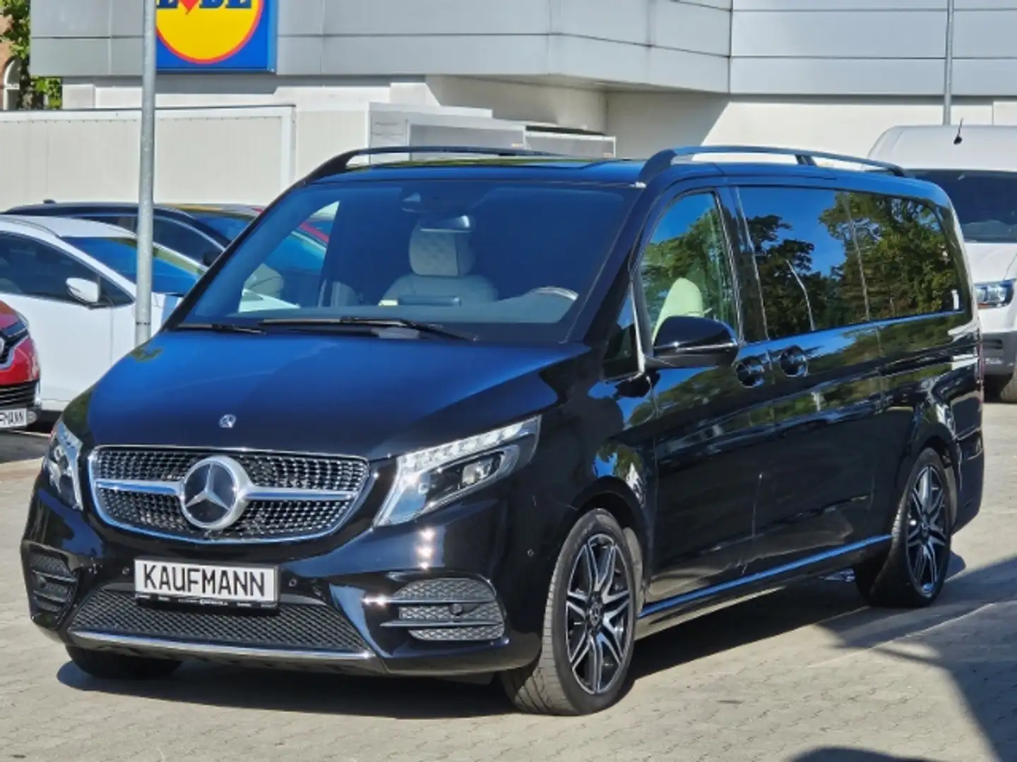 Mercedes-Benz V 300 d 4MATIC Vorbesitzer Lionel Messi !!! Schwarz - 2