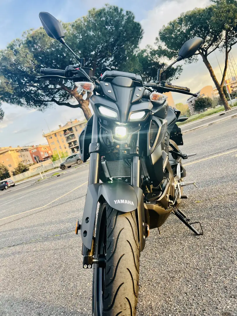 Yamaha MT-125 Negru - 2