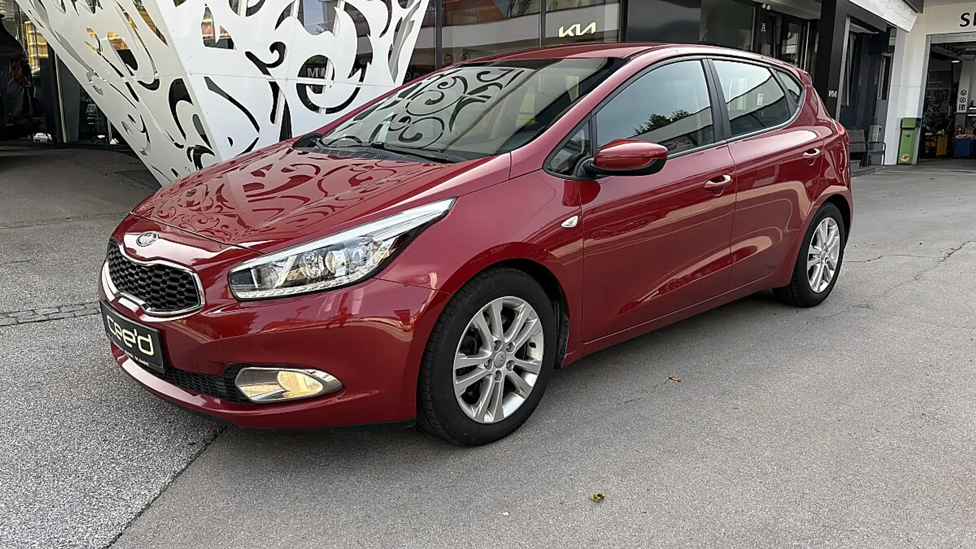 Kia Ceed / cee'd cee'd 1,4 CRDi Silber Rot - 1