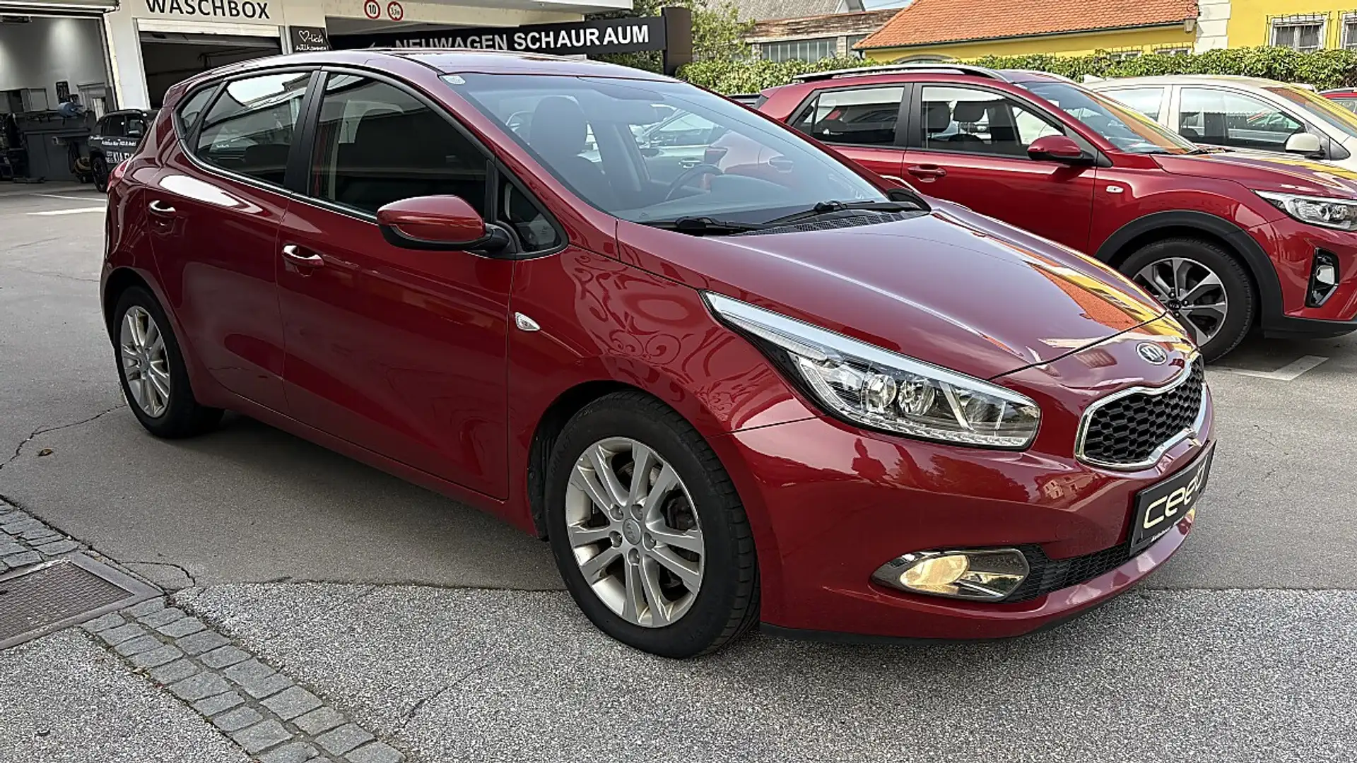 Kia Ceed / cee'd cee'd 1,4 CRDi Silber Rot - 2