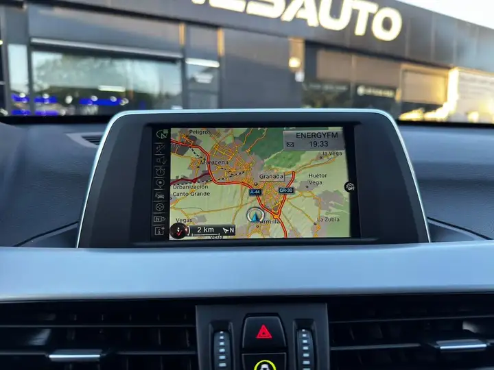 BMW X1 sDrive 18i (F48) 2016, foto 13