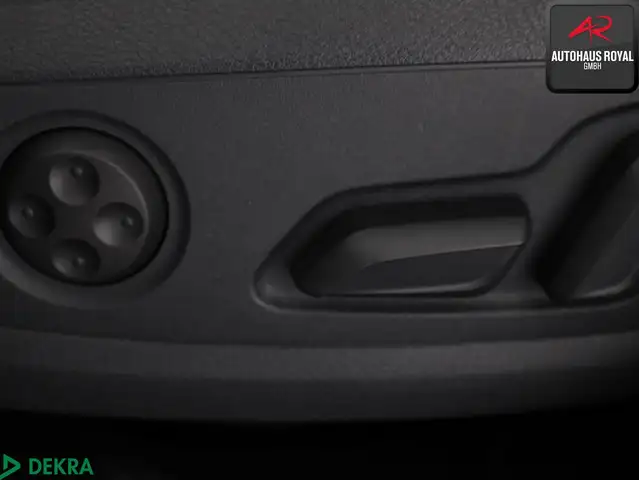 Audi A4 view 14
