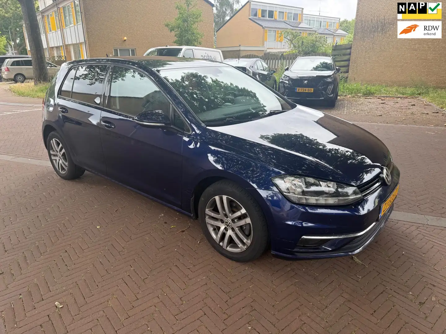 Volkswagen Golf AUTOMAAT / Bouwjaar 2019 / 207.000 / Nieuw APK Blu/Azzurro - 1