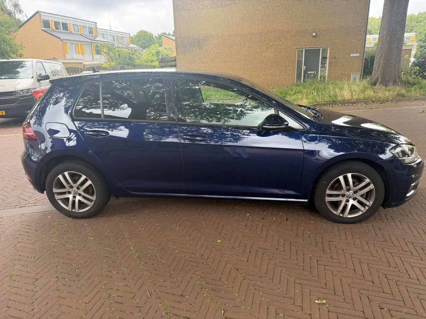 Volkswagen Golf AUTOMAAT / Bouwjaar 2019 / 207.000 / Nieuw APK Blu/Azzurro - 2