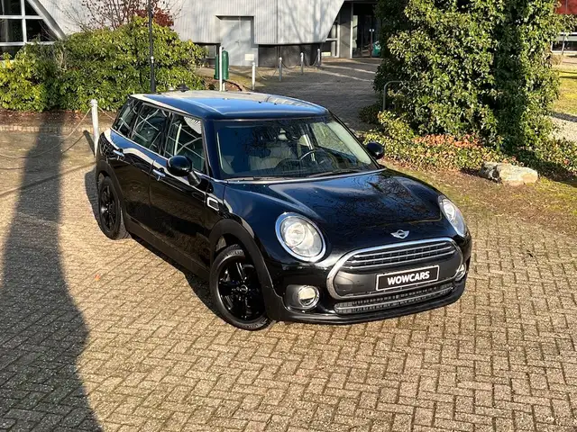 MINI Cooper Clubman 1.5i Cruise Contr. Climate Contr. Bluetooth Alarm.