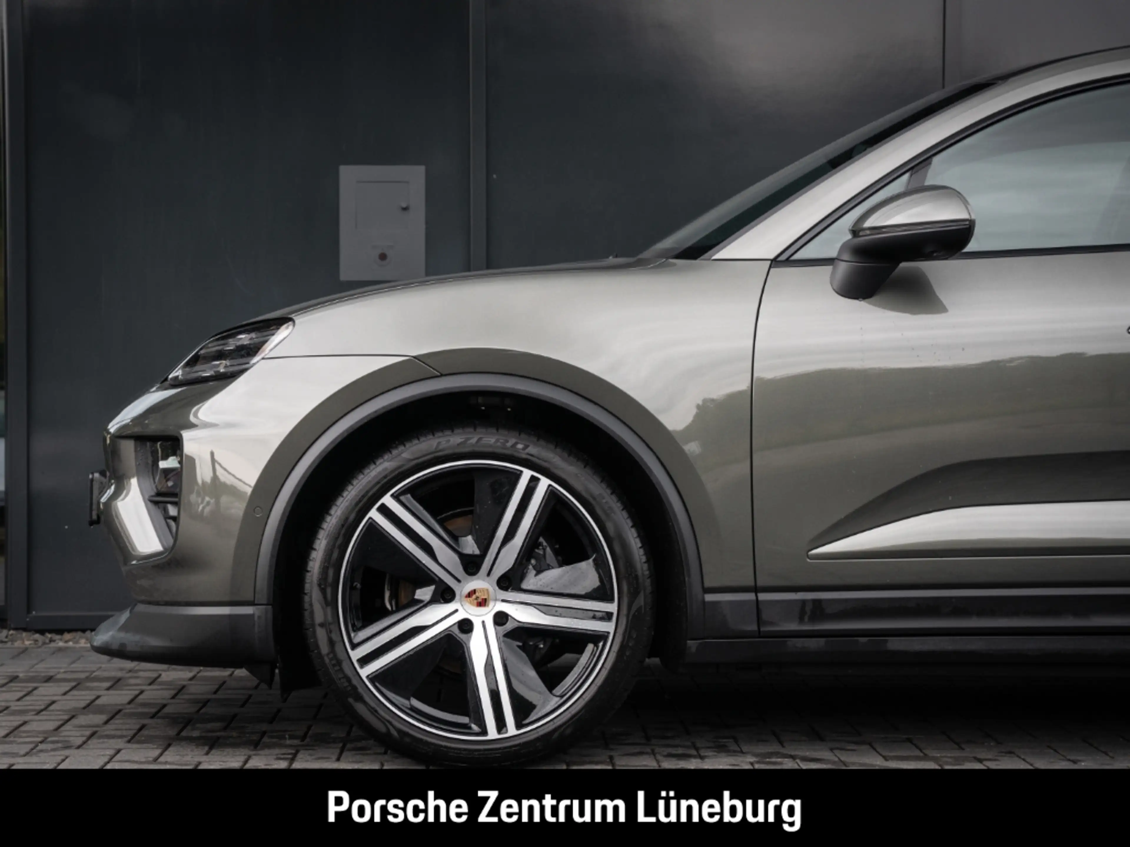 Porsche Macan 4 InnoDrive Surround-View BOSE LED-Matrix — photo 13
