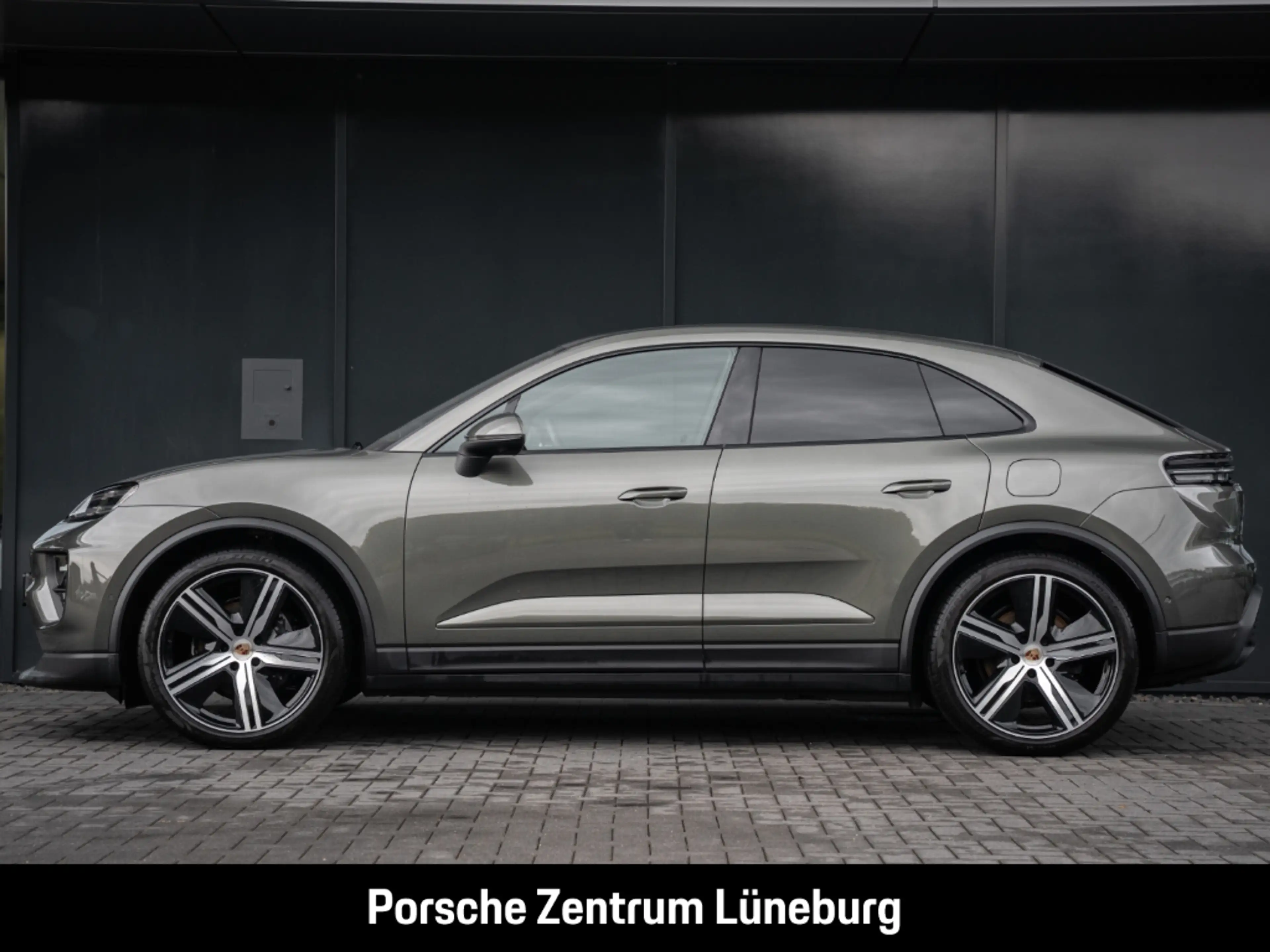 Porsche Macan 4 InnoDrive Surround-View BOSE LED-Matrix — photo 2