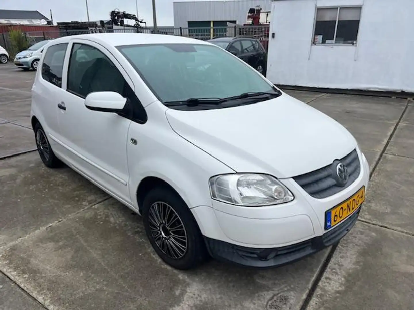 Volkswagen Fox 1.4 Trendline-BENZINE -CNG GAS Wit - 2