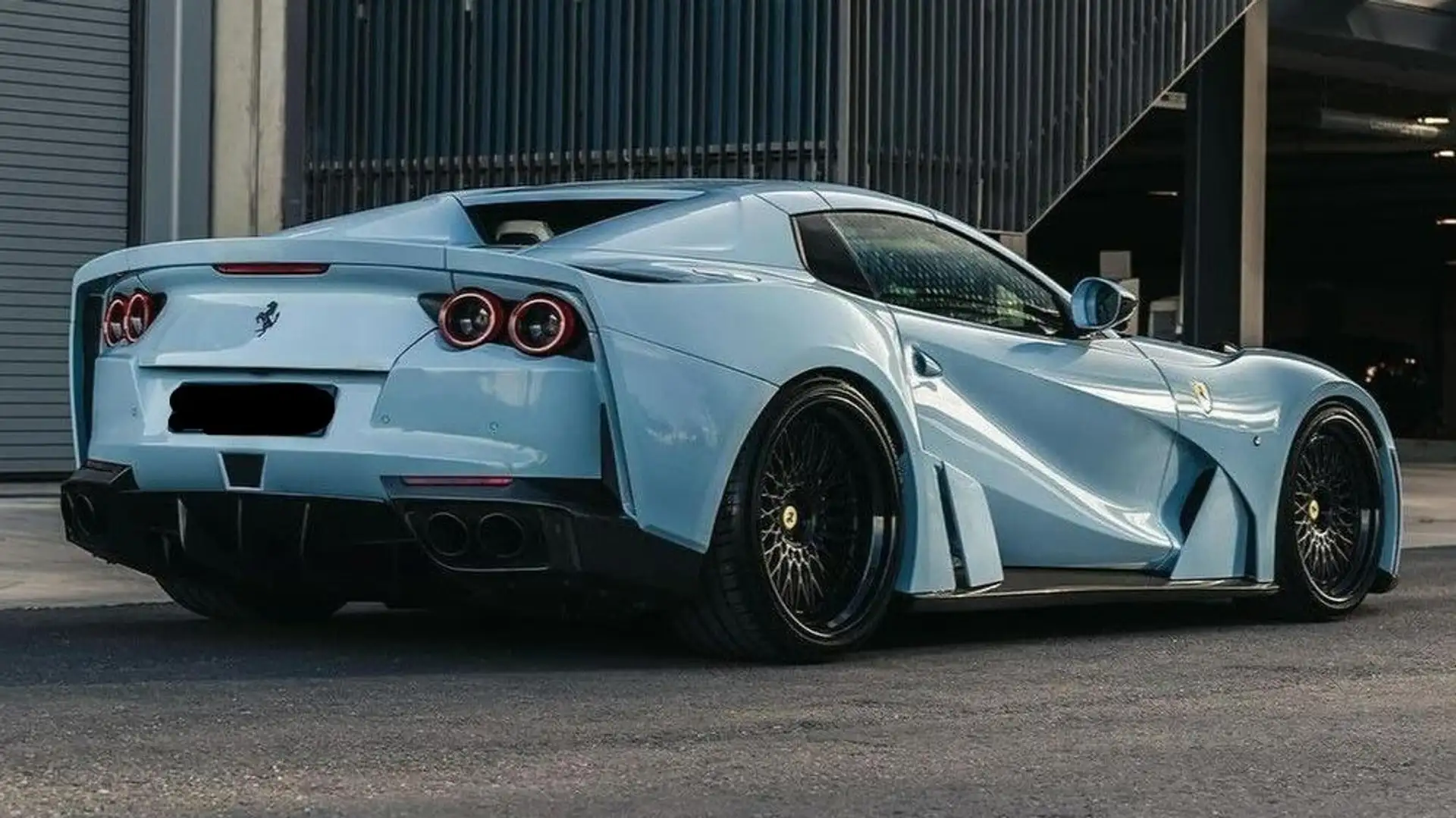 Ferrari 812 Descapotable Automático de 3 Puertas Azul - 2