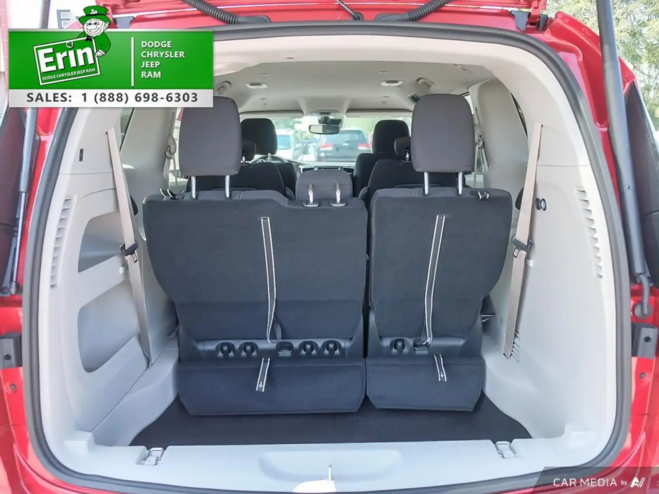Chrysler Grand Caravan снимка Chrysler Grand Caravan