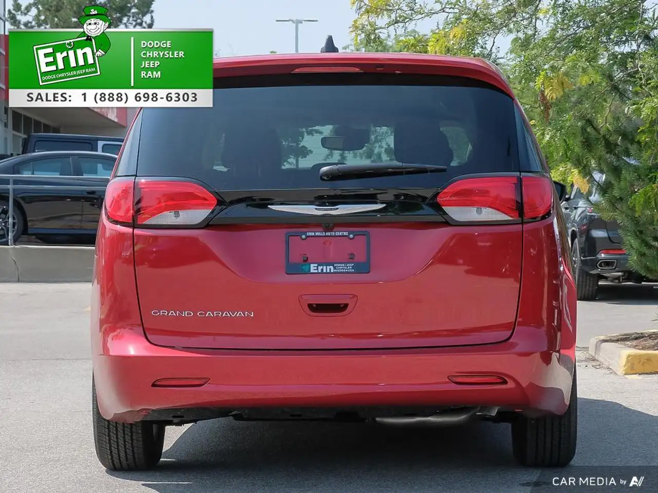 Chrysler Grand Caravan снимка Chrysler Grand Caravan