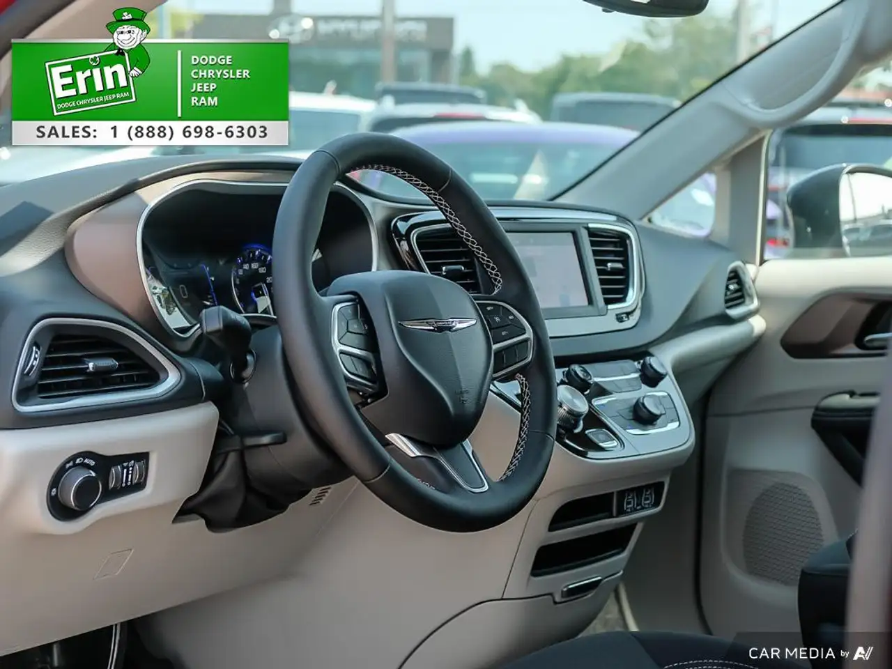 Chrysler Grand Caravan снимка Chrysler Grand Caravan