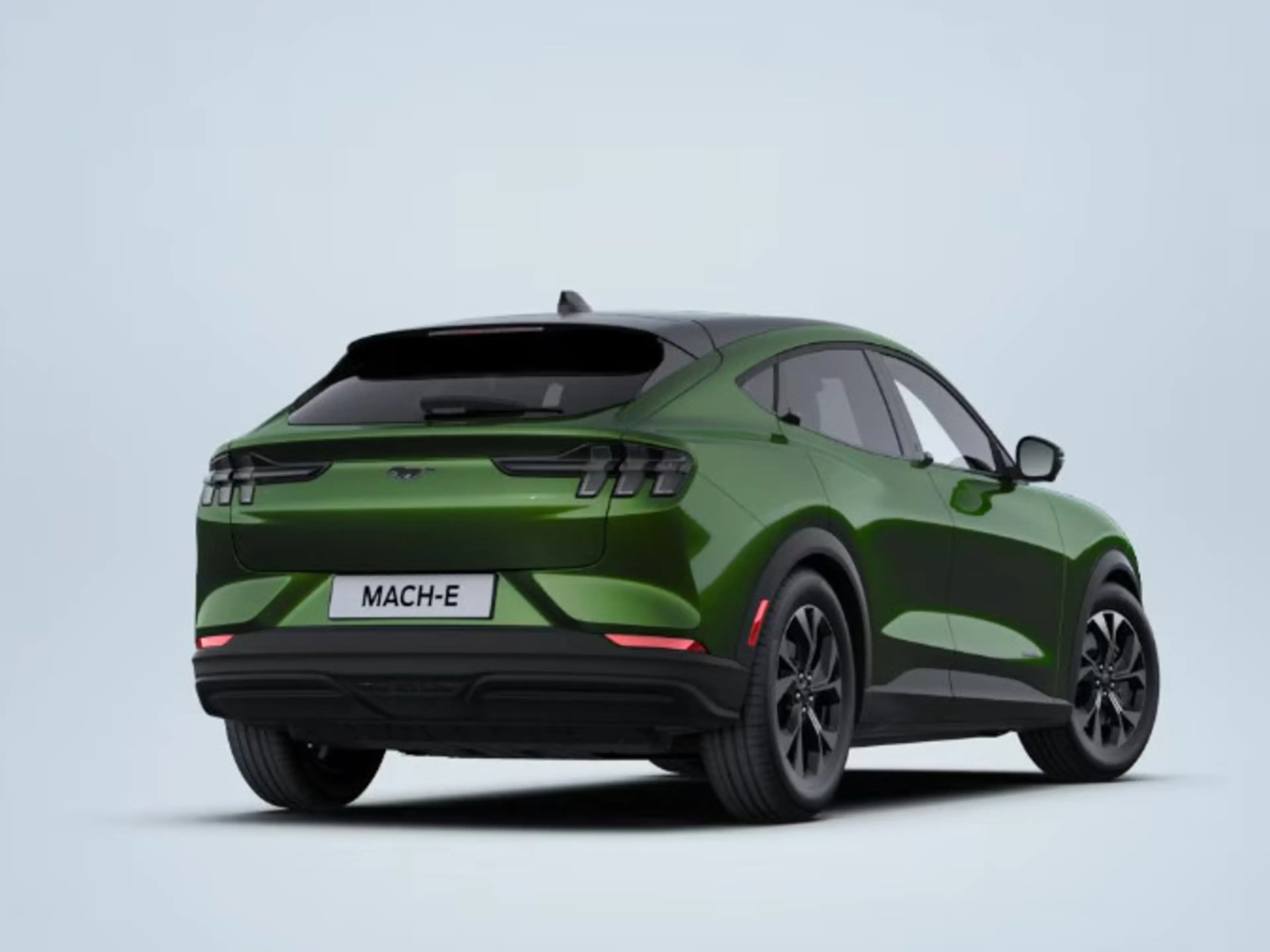 Ford Mustang Mach-E Standard RWD 73 kWh — photo 4