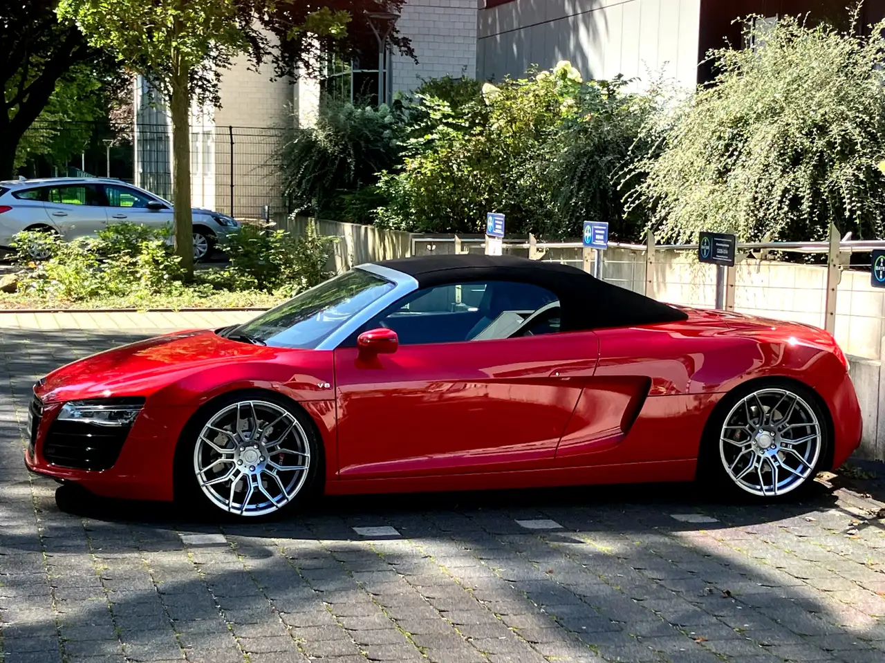 Audi R8