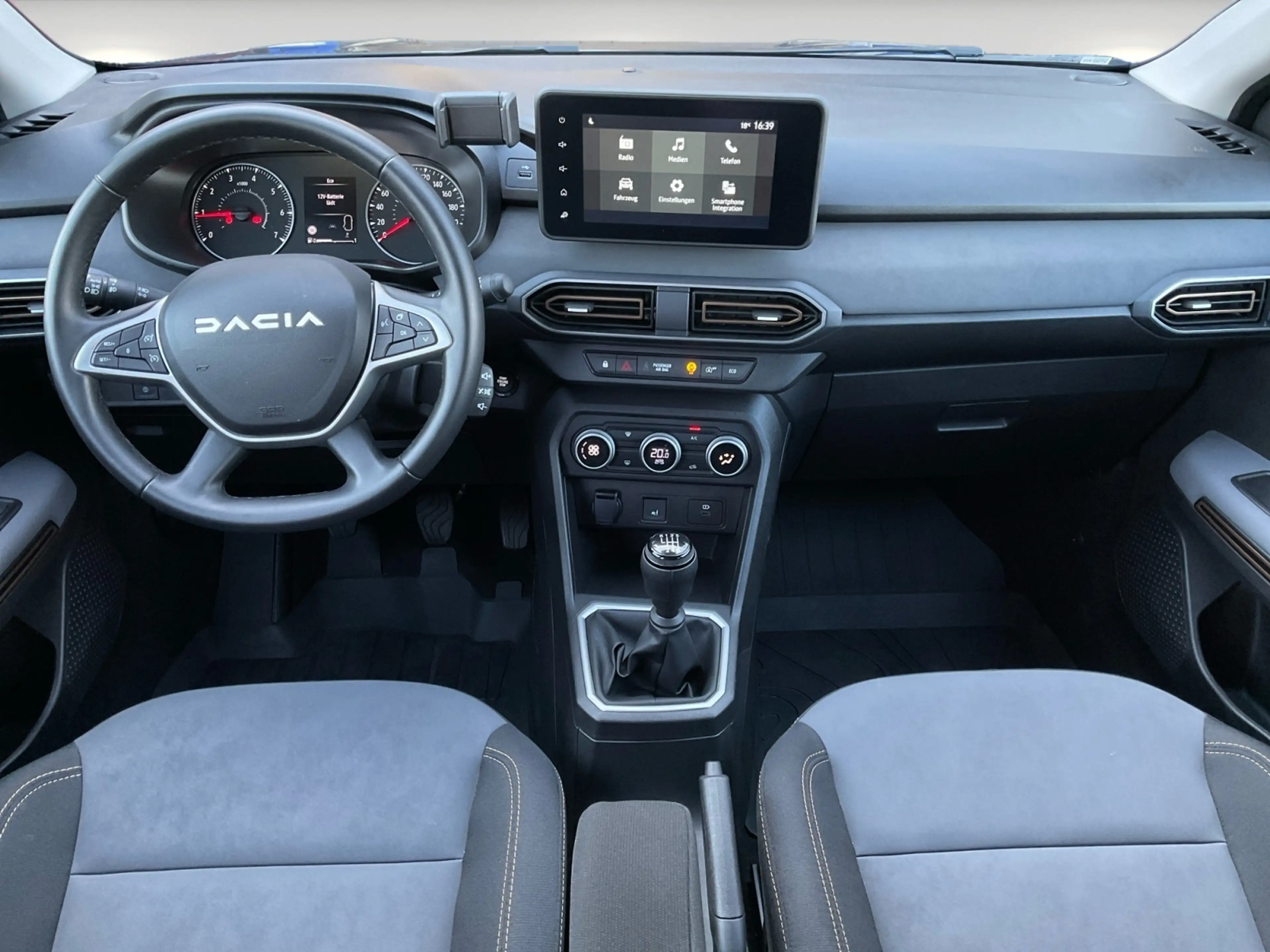 Dacia Jogger Extreme TCe 110/Kamera — photo 9