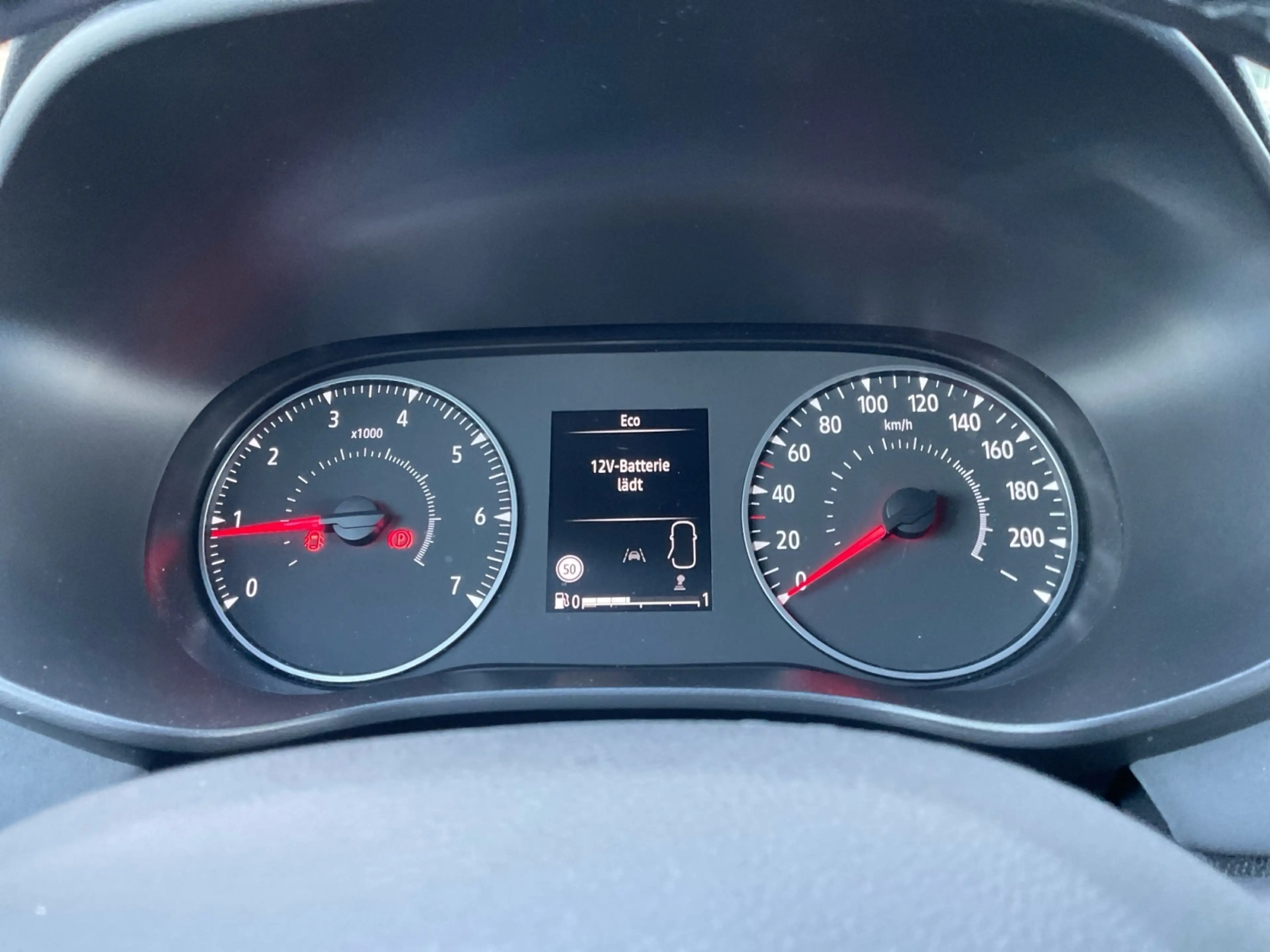 Dacia Jogger Extreme TCe 110/Kamera — photo 12