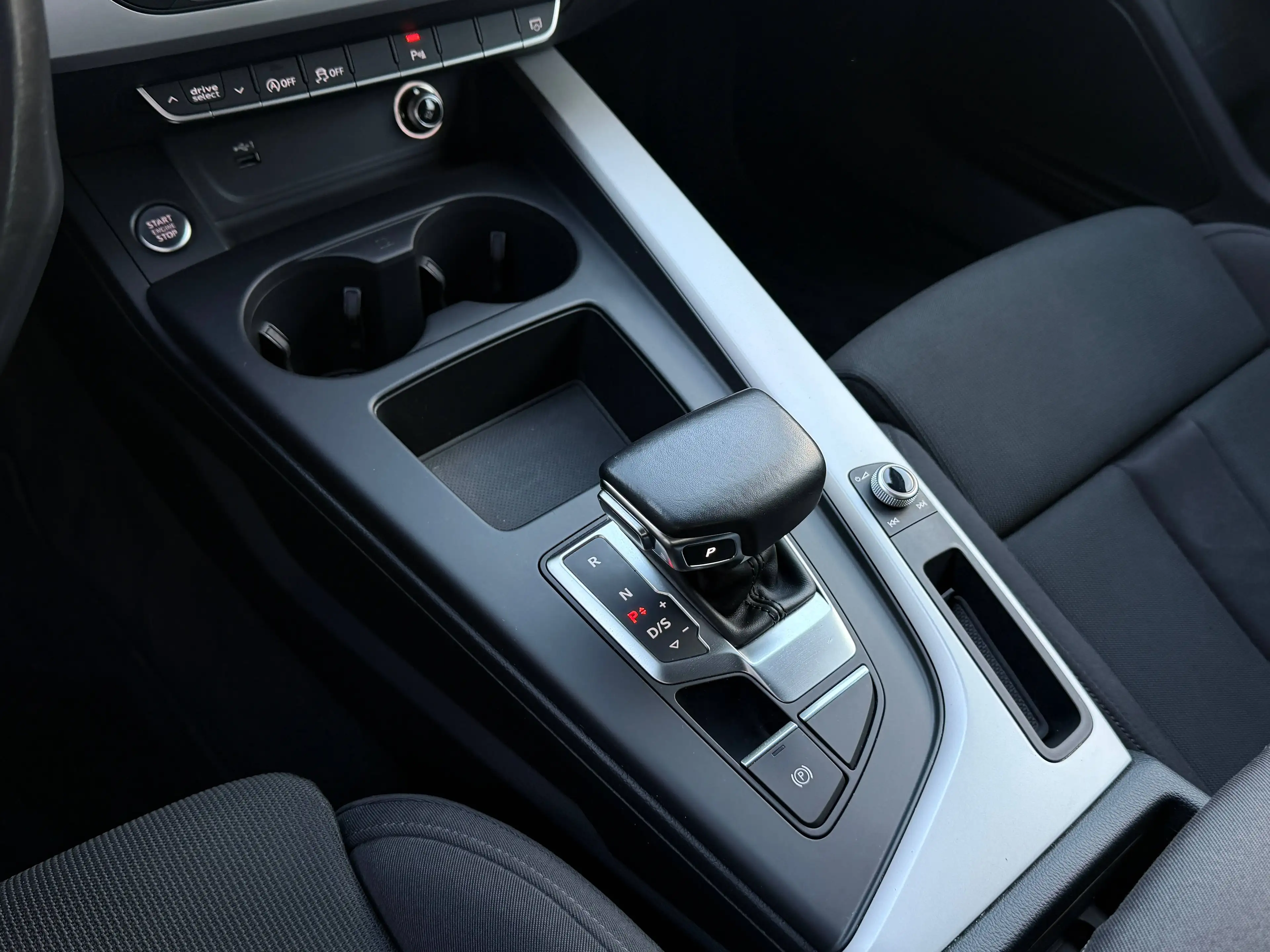 Audi A4 40 TDI quattro S line Rotor Head Up Rkam 2. Hand Top Zustand — photo 8
