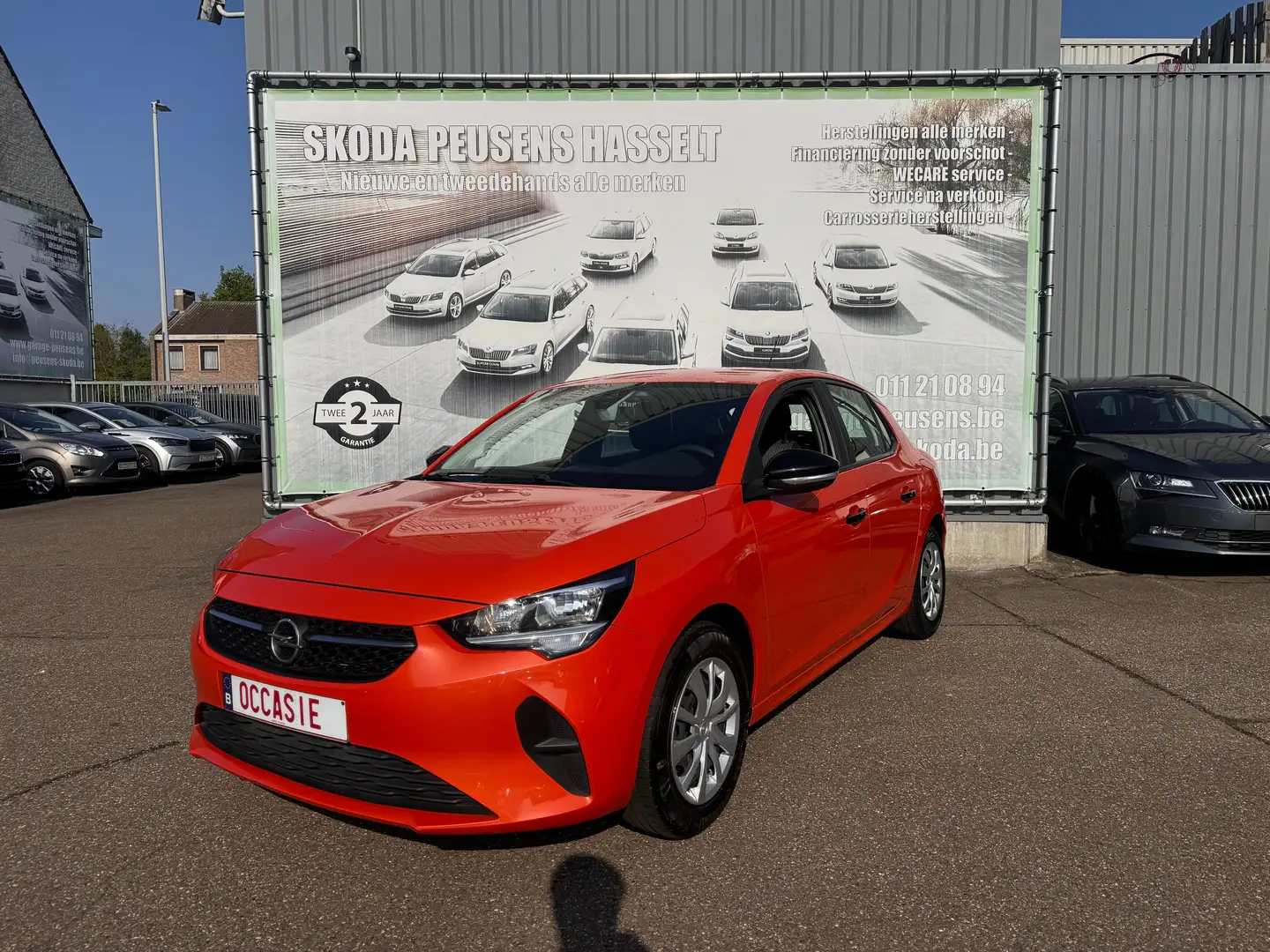 Opel Corsa 1.2i Edition S/S Naranja - 1