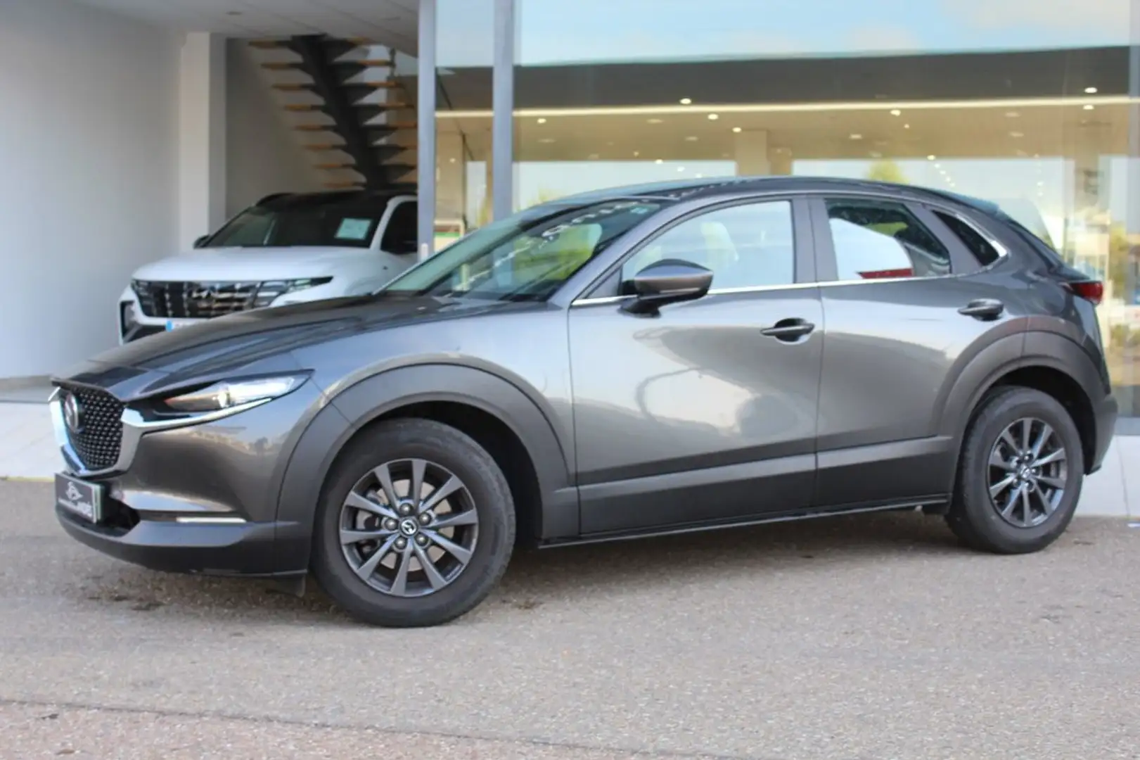 Mazda CX-30 2.5L e-SKYACT G MHEV 103kW Prime-Line AT Gris - 2