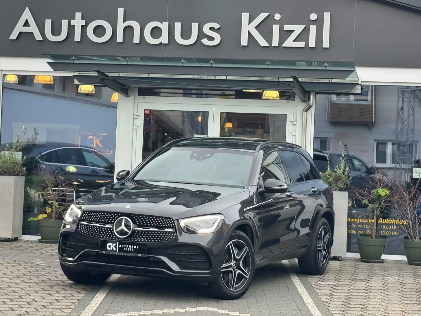 Mercedes-Benz GLC 300 d 4M AMG-Carbon*Night-P*Pano*BURM*DISTR* Grau - 1