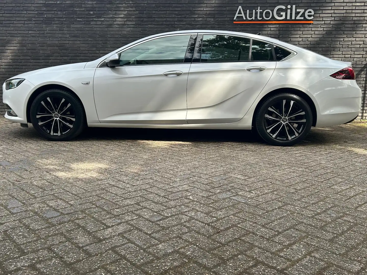 Opel Insignia Grand Sport 1.5 Turbo Business Executive l Navigat Wit - 2