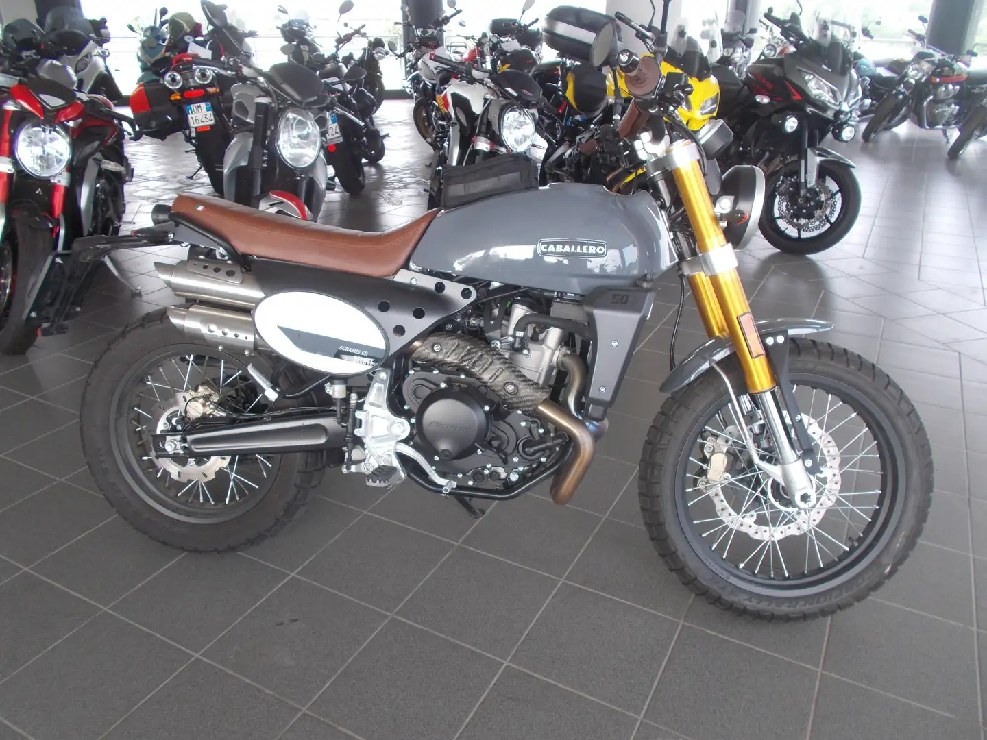 Fantic Caballero 500 DE LUXE Grau - 2