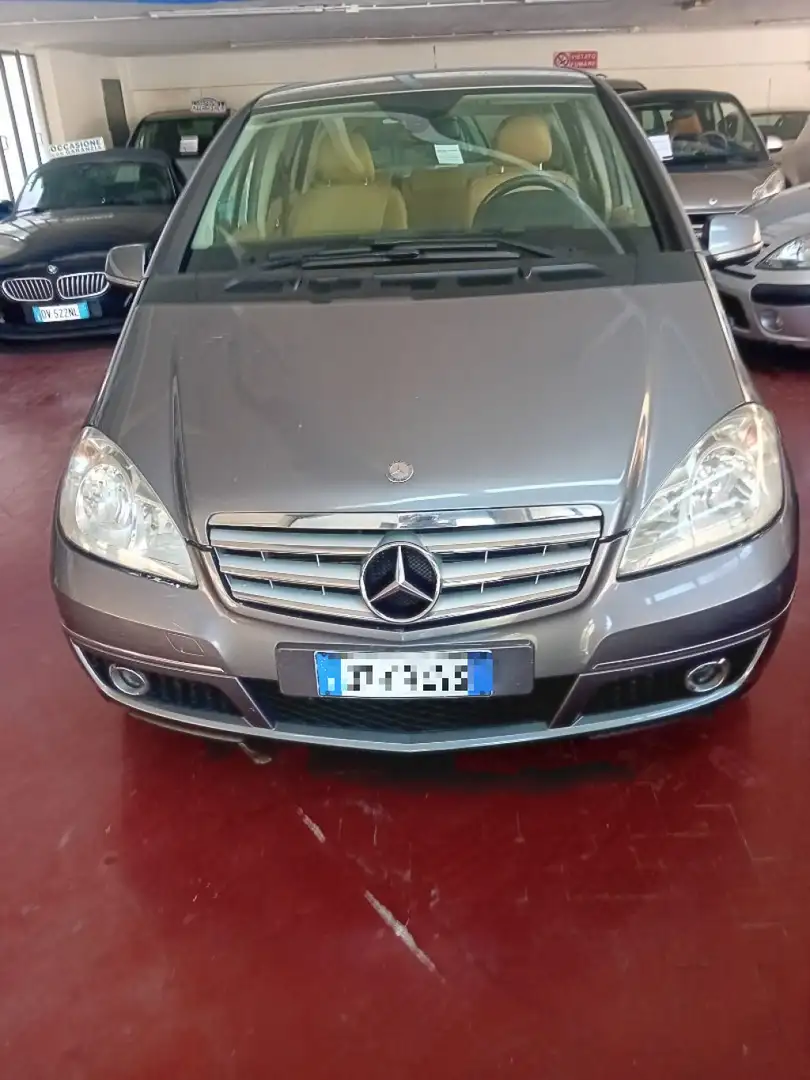 Mercedes-Benz A 160 BlueEFFICIENCY Executive Gris - 1