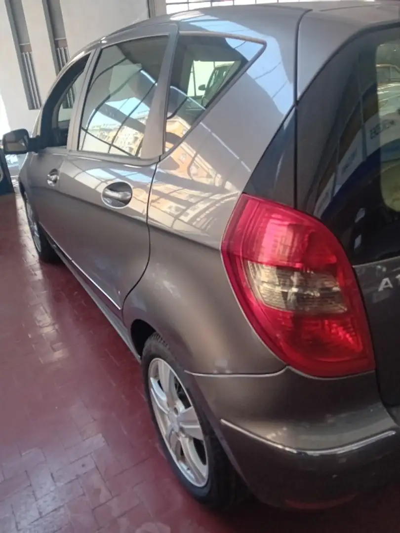 Mercedes-Benz A 160 BlueEFFICIENCY Executive Gris - 2
