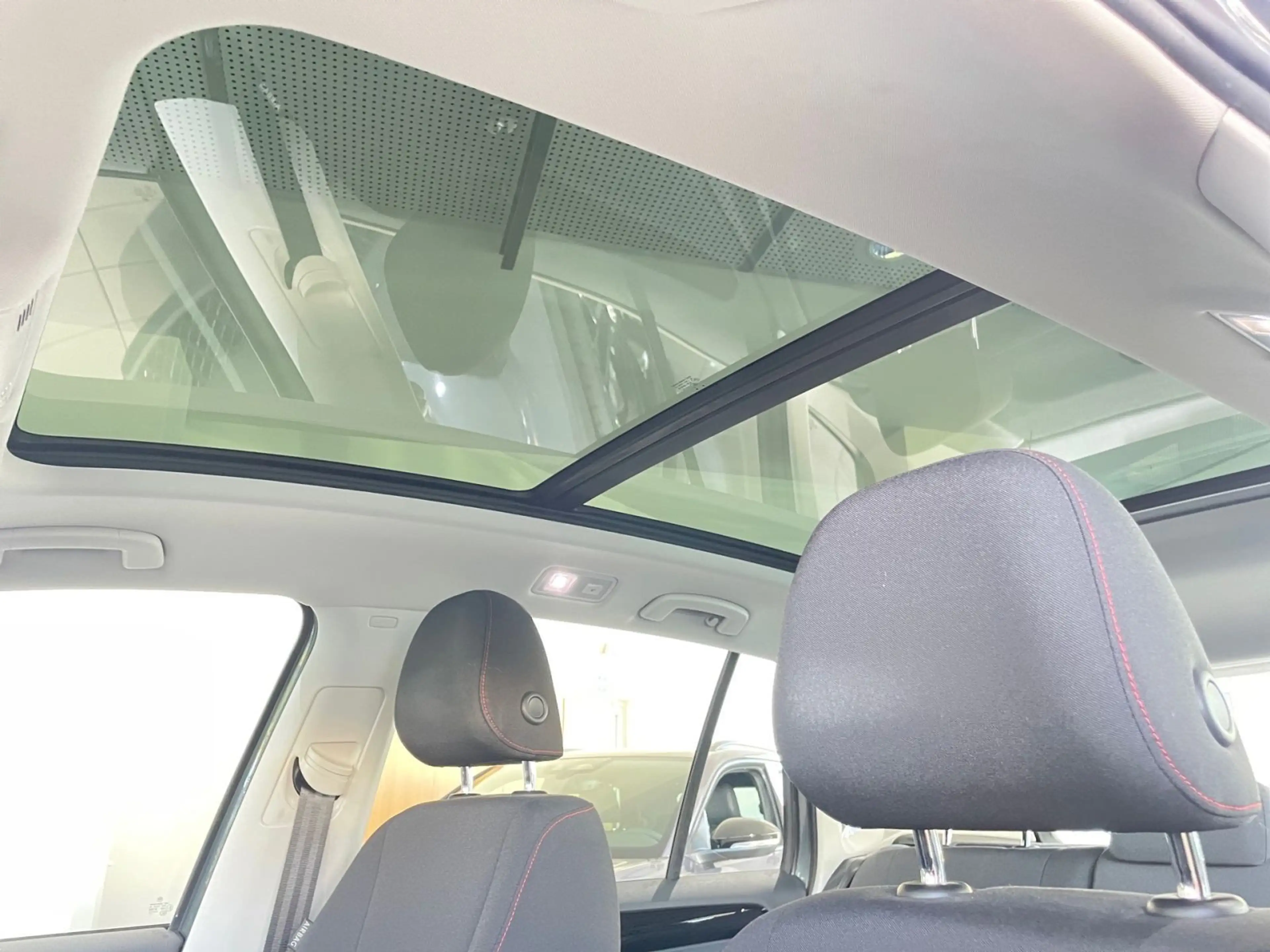 Volkswagen Golf Sportsvan Sound 1,4 l TSI 92 kW DSG — photo 15